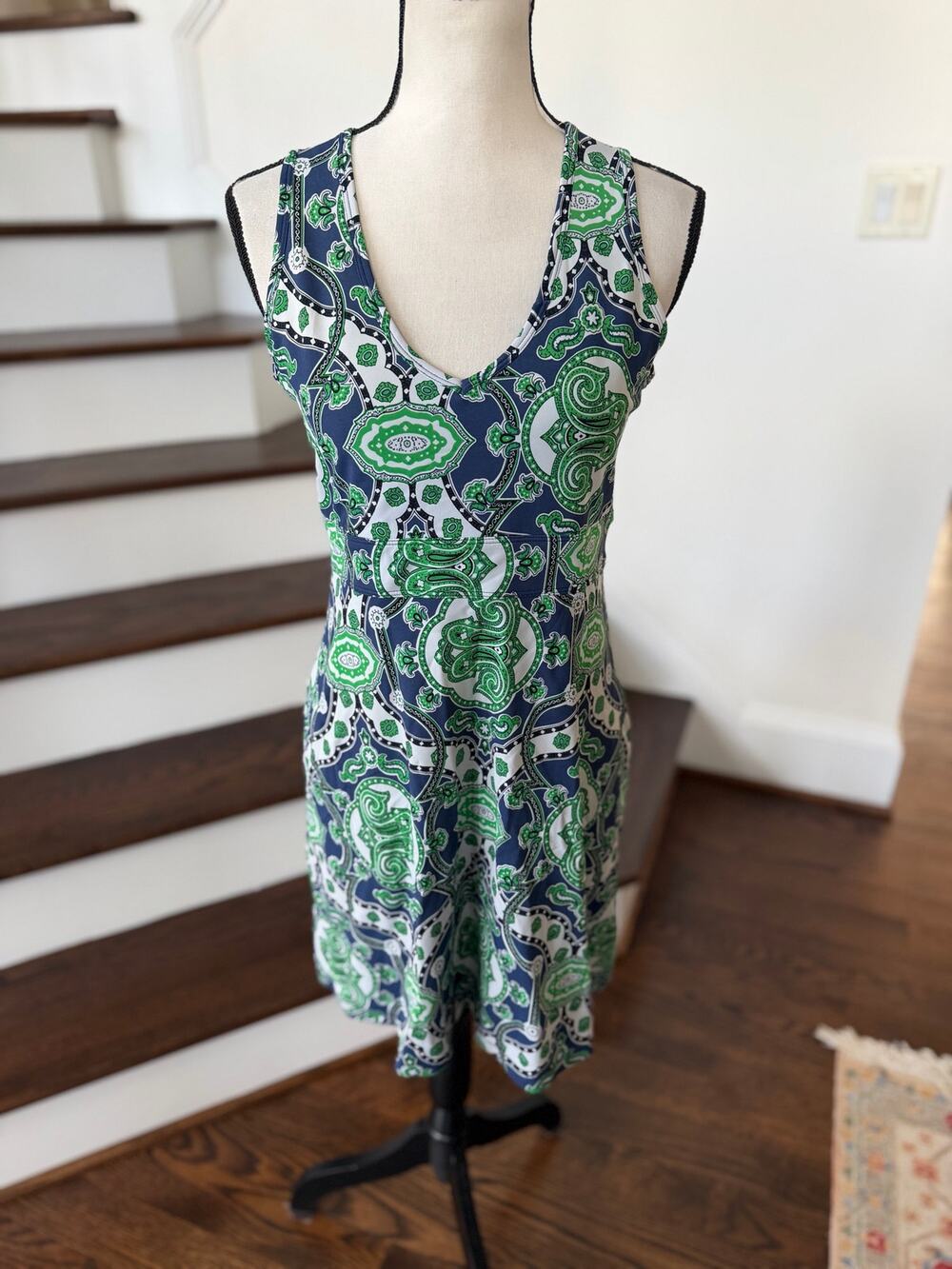 Jude Connally Blue Green Paisley Sleeveless V-Neck Performance Shift Dress